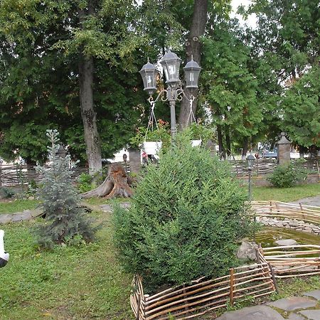 Hotel Туристично Розважальний Комплекс "Стіжок" Berehomet Exterior foto