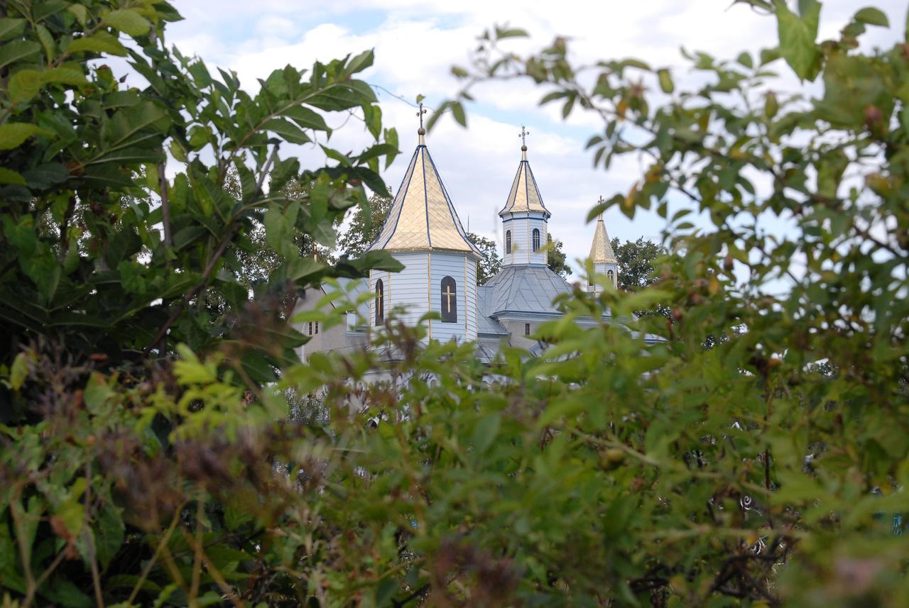 Hotel Туристично Розважальний Комплекс "Стіжок" Berehomet Exterior foto